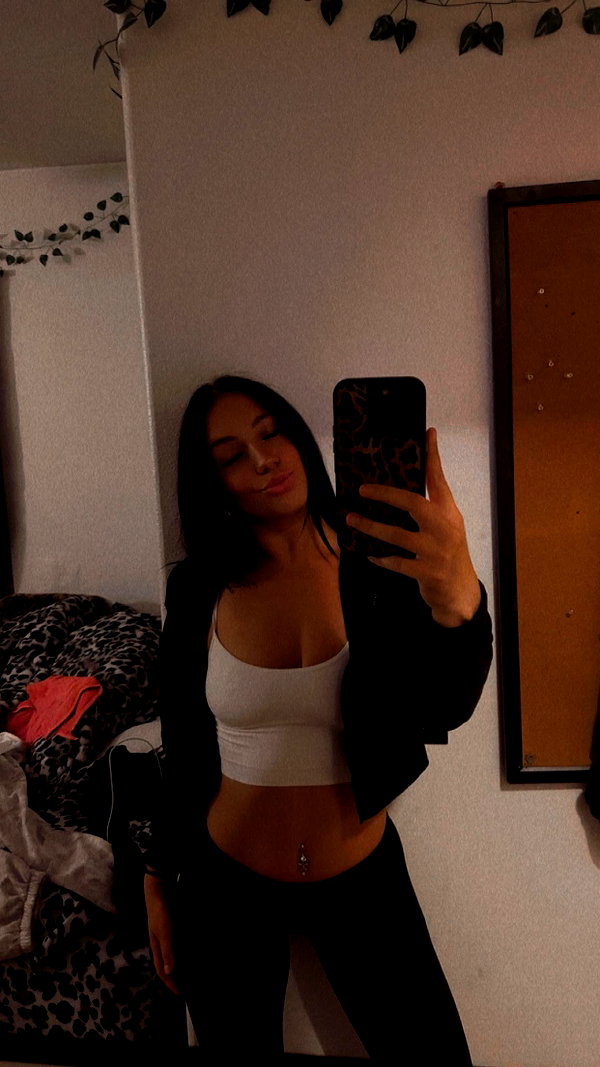 ema.jeann snapchat image archive image