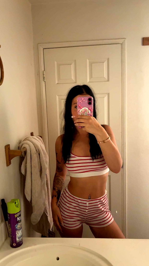 ema.jeann snapchat image archive image