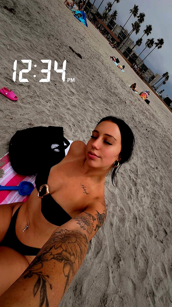 ema.jeann snapchat image archive image