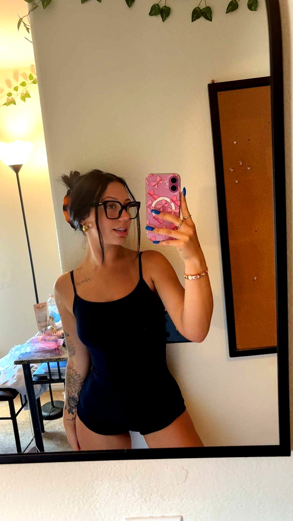ema.jeann snapchat image archive image