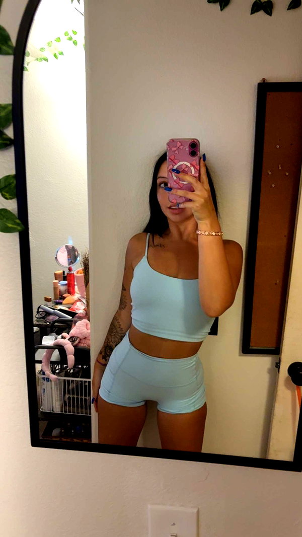 ema.jeann snapchat image archive image