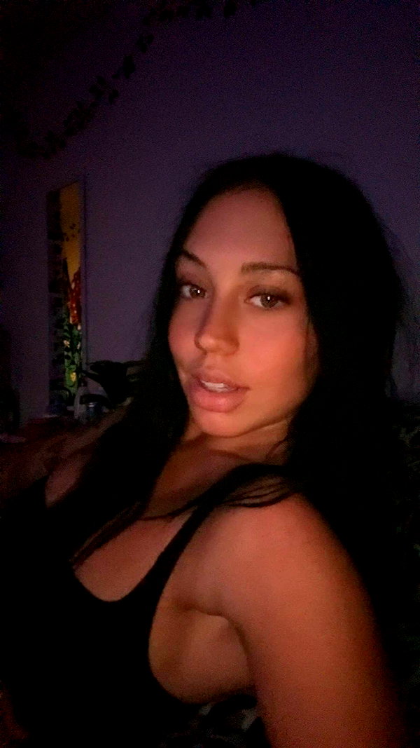 ema.jeann snapchat image archive image