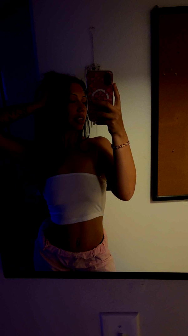 ema.jeann snapchat image archive image