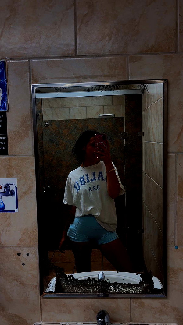 ema.jeann snapchat image archive image