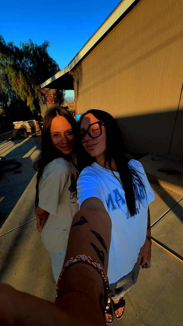 ema.jeann snapchat image archive image