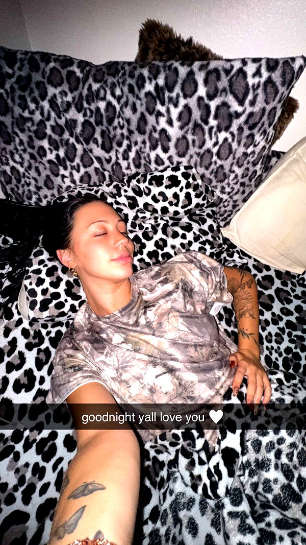 ema.jeann snapchat image archive image
