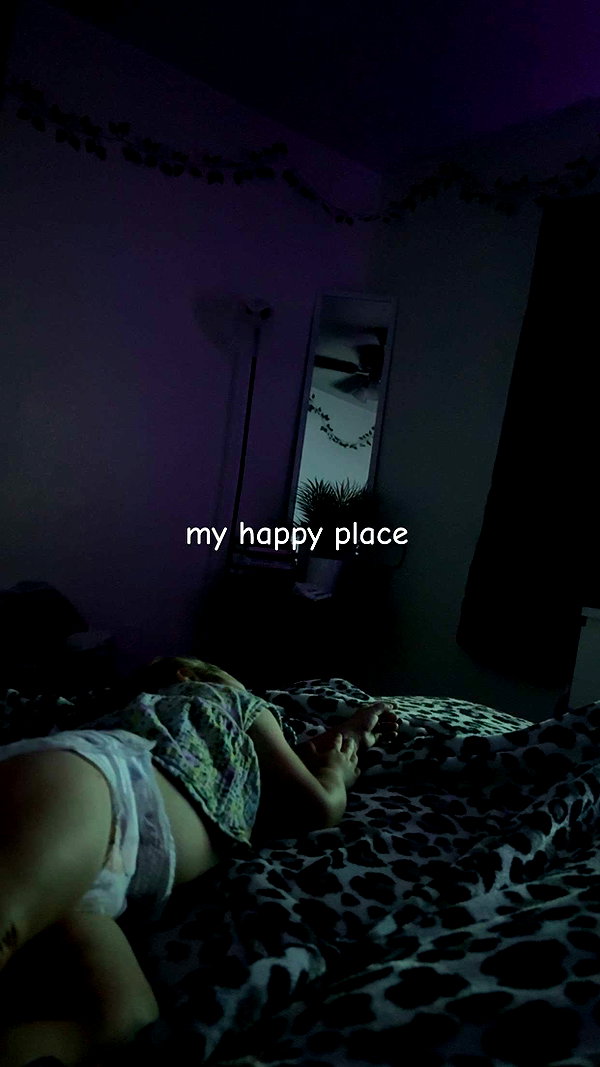 ema.jeann snapchat image archive image