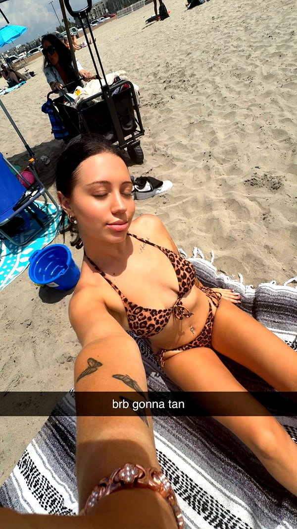 ema.jeann snapchat image archive image