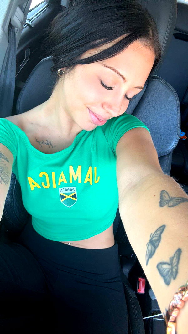 ema.jeann snapchat image archive image