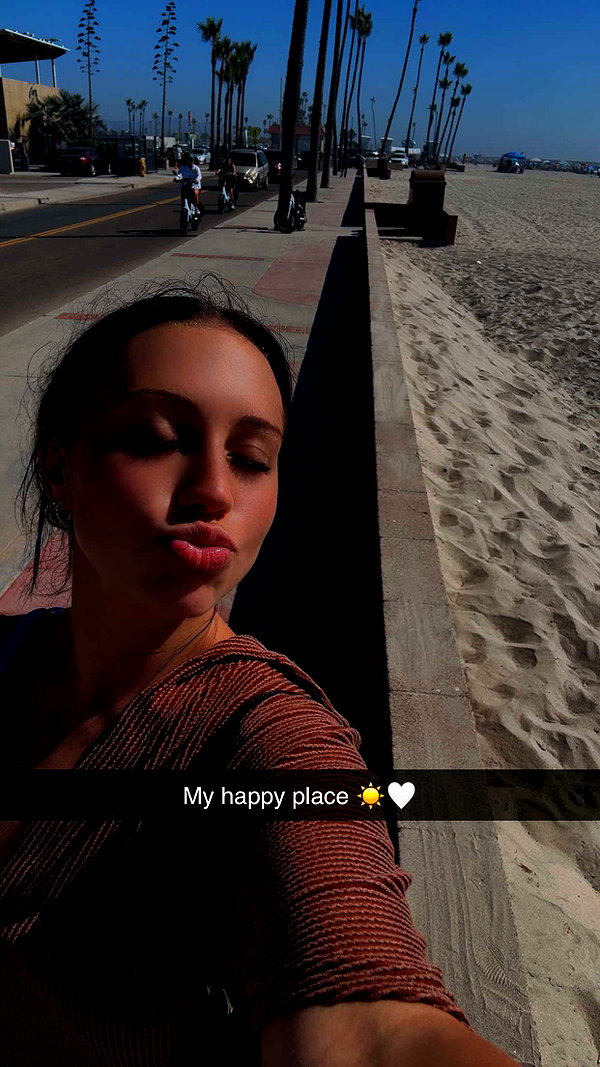 ema.jeann snapchat image archive image