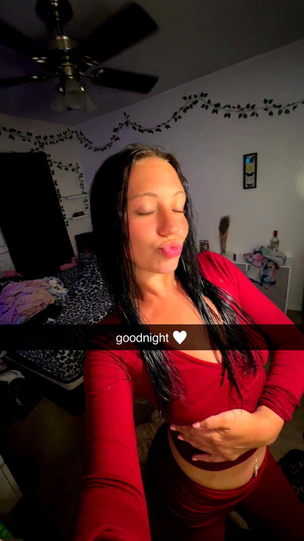 ema.jeann snapchat image archive image