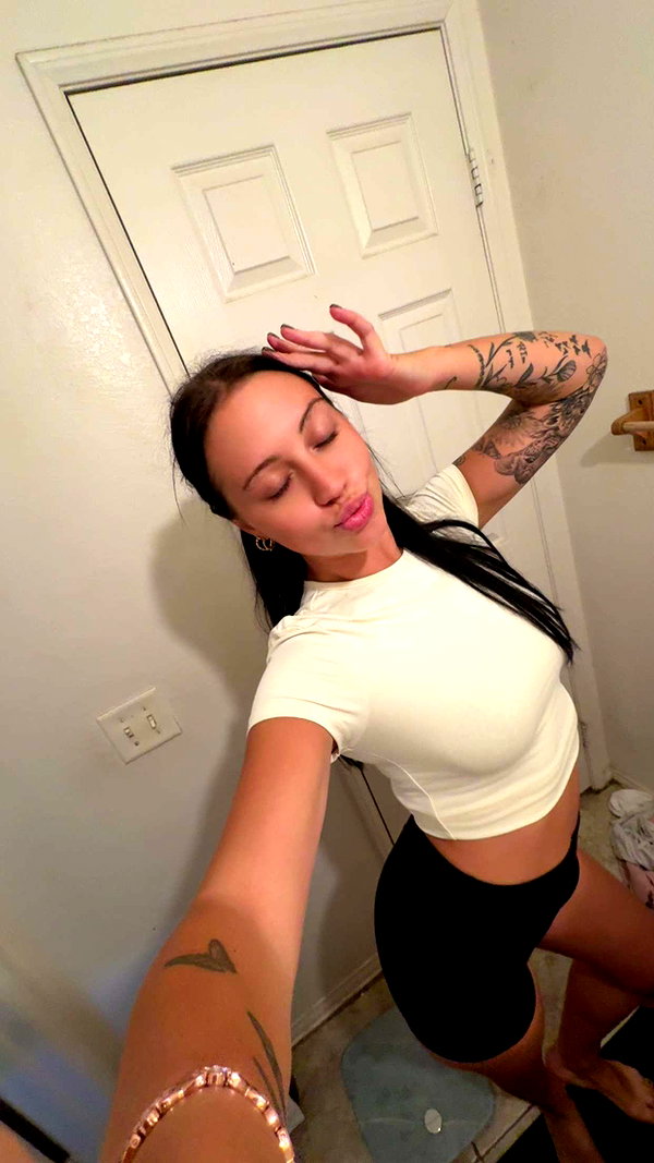 ema.jeann snapchat image archive image