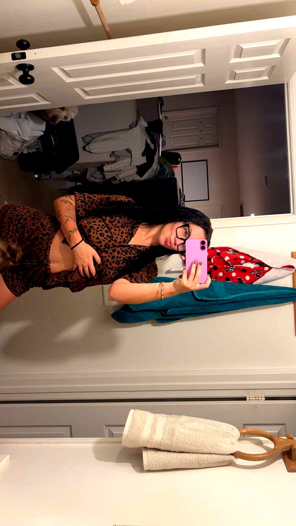 ema.jeann snapchat image archive image