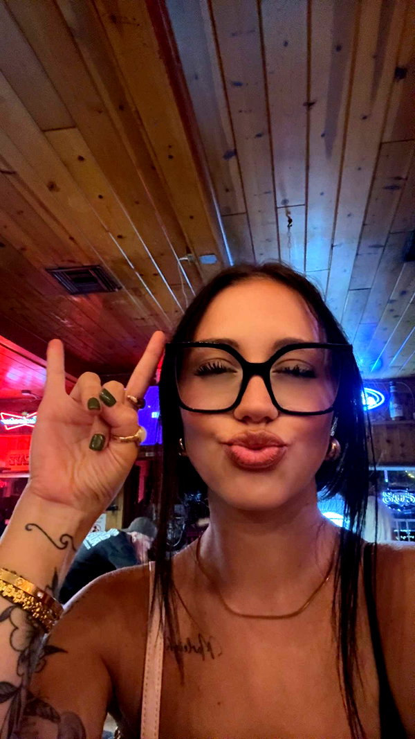 ema.jeann snapchat image archive image