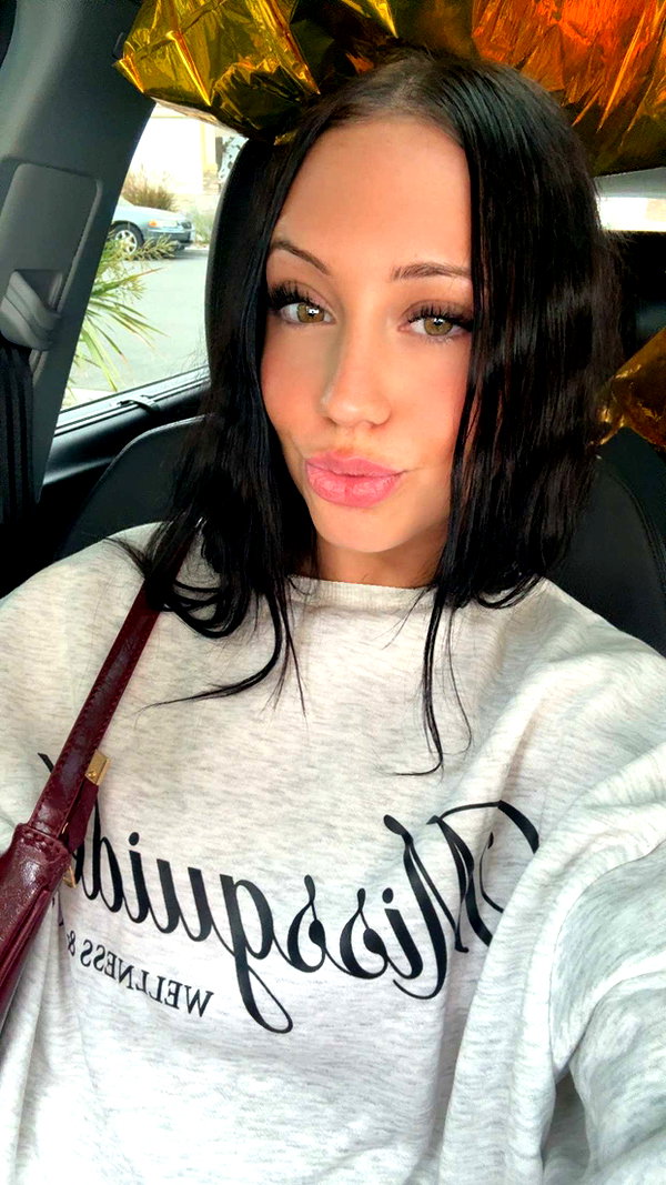 ema.jeann snapchat image archive image