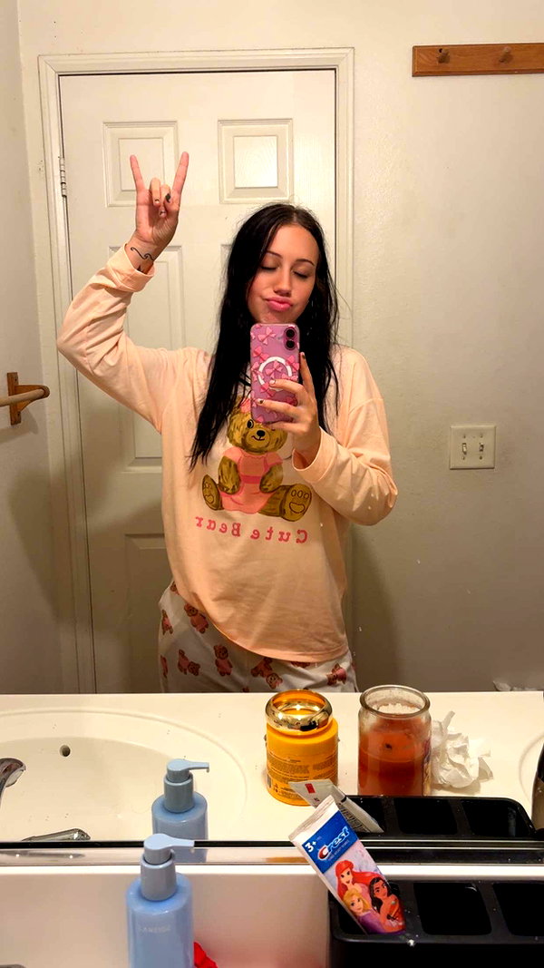 ema.jeann snapchat image archive image