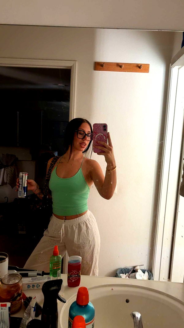 ema.jeann snapchat image archive image