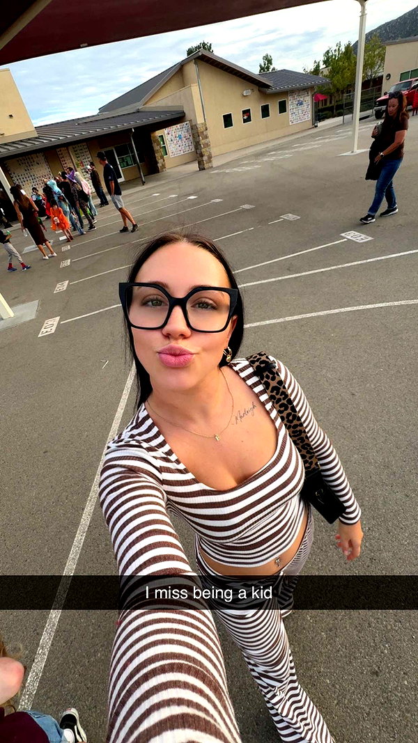 ema.jeann snapchat image archive image
