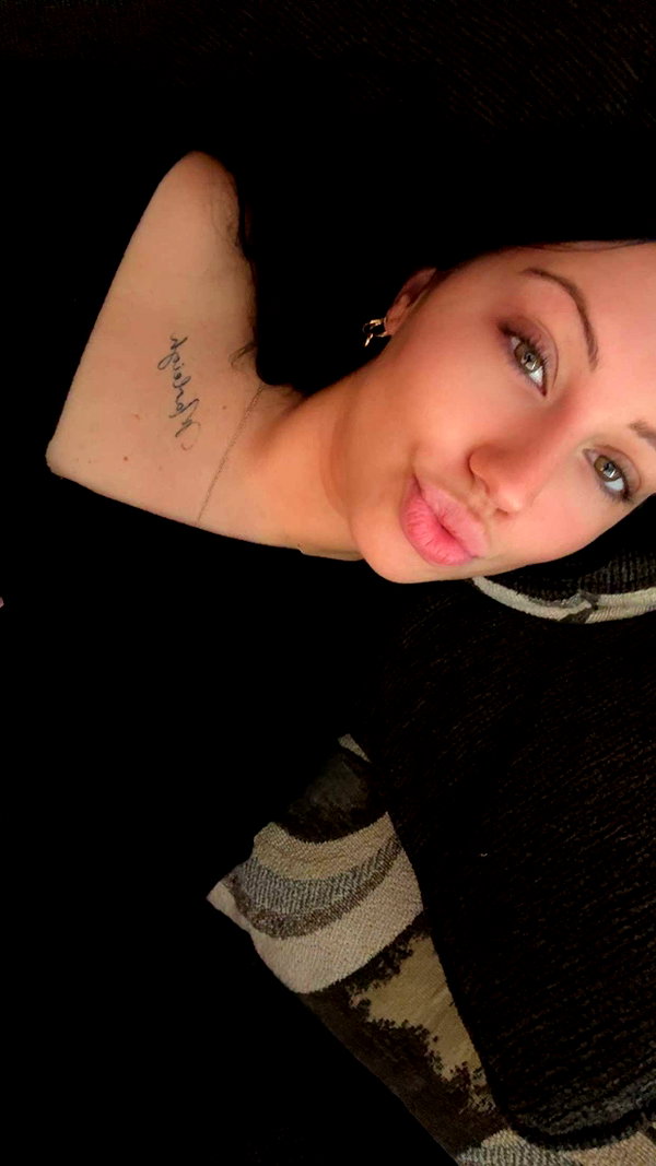 ema.jeann snapchat image archive image