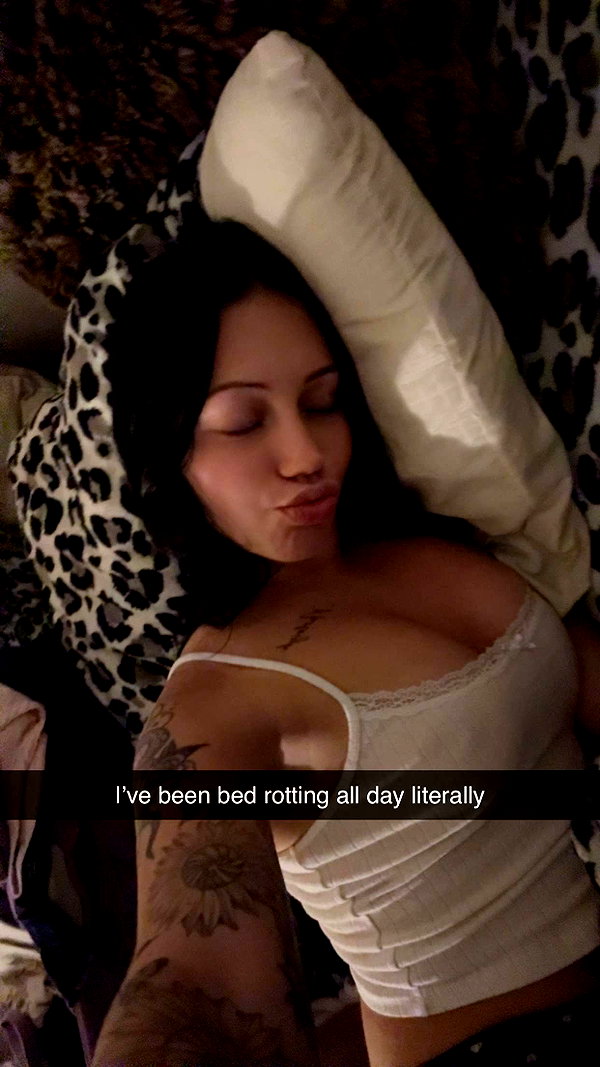 ema.jeann snapchat image archive image