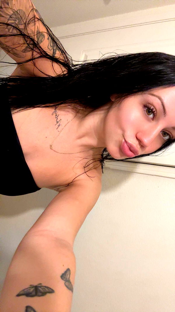 ema.jeann snapchat image archive image