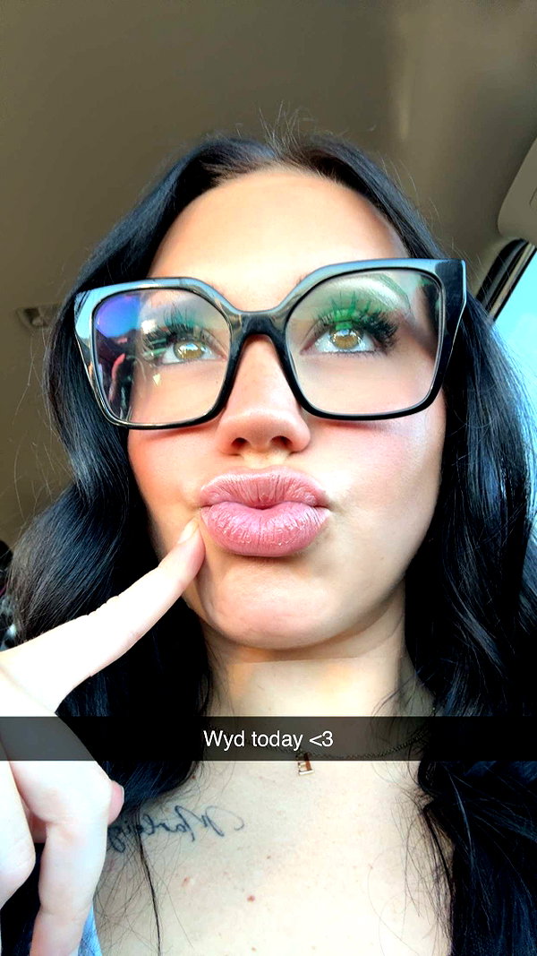 ema.jeann snapchat image archive image