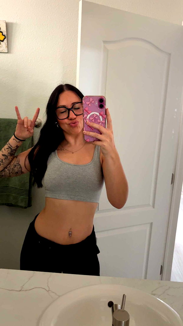 ema.jeann snapchat image archive image