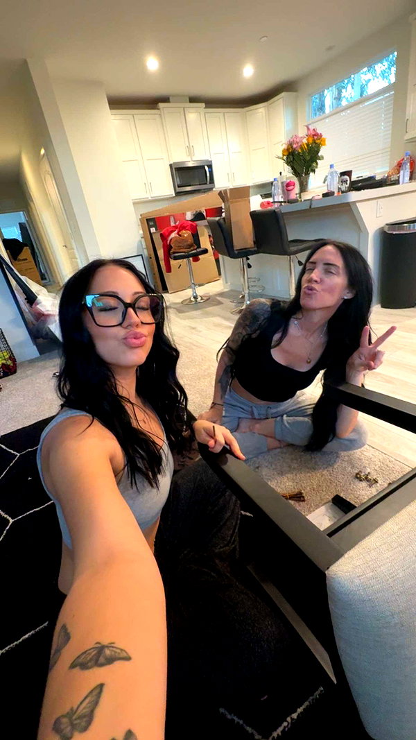 ema.jeann snapchat image archive image