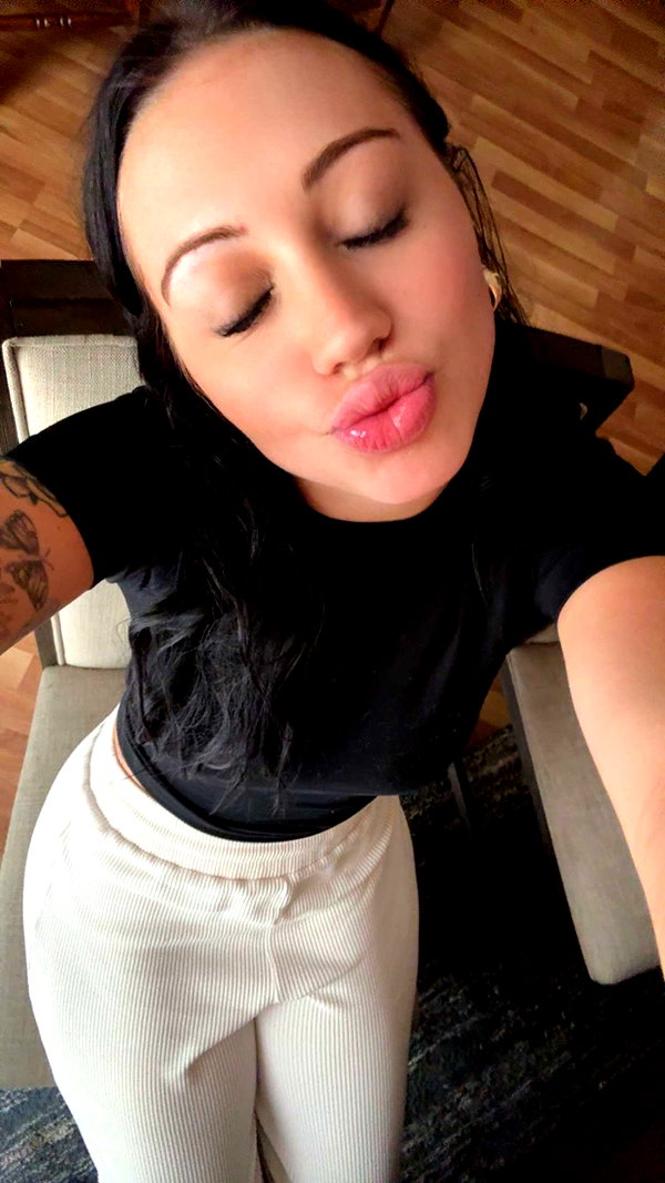 ema.jeann snapchat image archive image