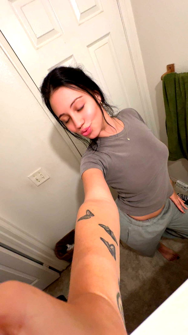 ema.jeann snapchat image archive image