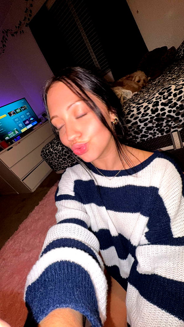 ema.jeann snapchat image archive image