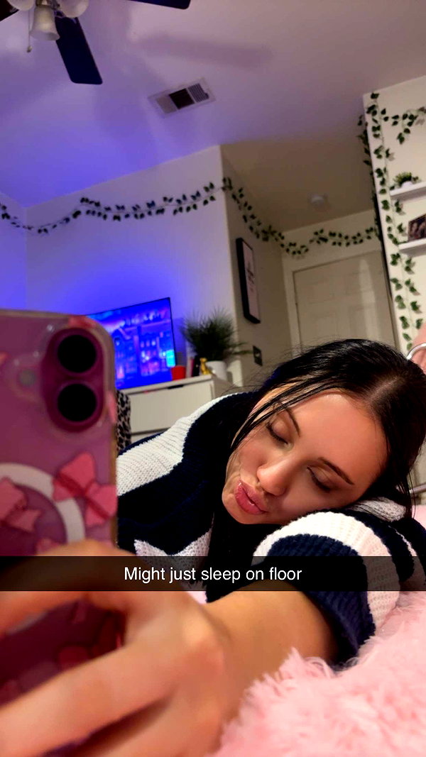 ema.jeann snapchat image archive image