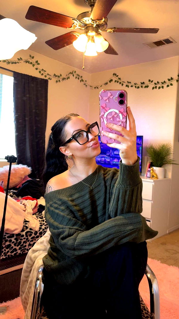 ema.jeann snapchat image archive image