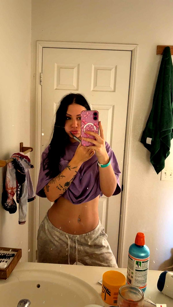 ema.jeann snapchat image archive image