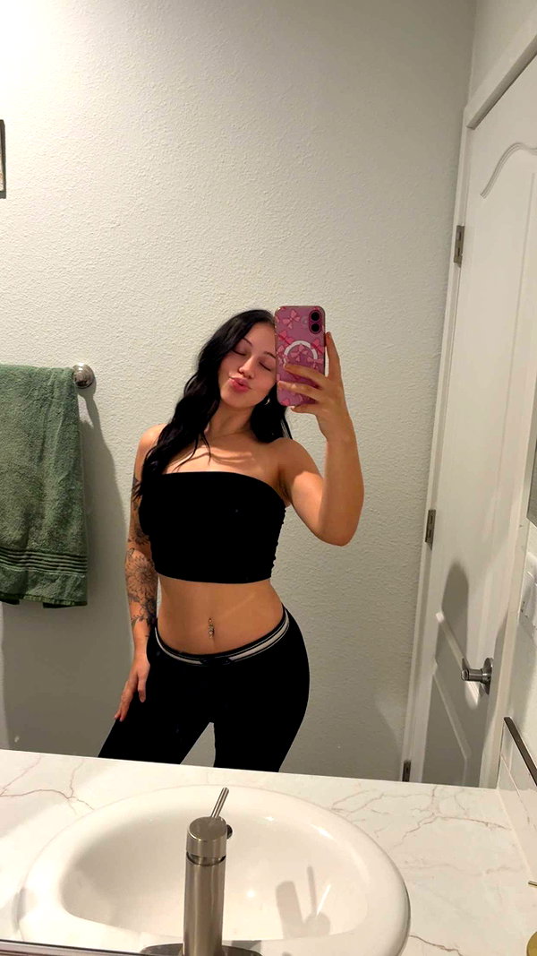 ema.jeann snapchat image archive image
