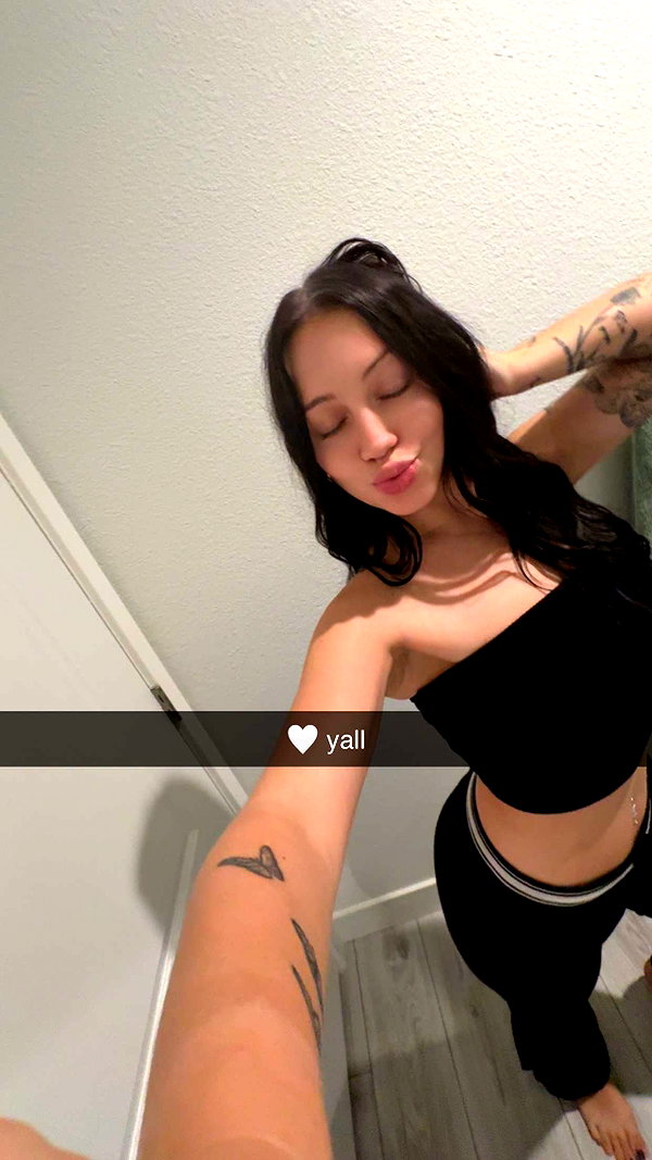 ema.jeann snapchat image archive image