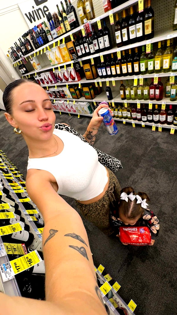 ema.jeann snapchat image archive image
