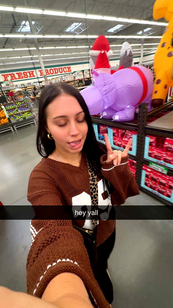 ema.jeann snapchat image archive image