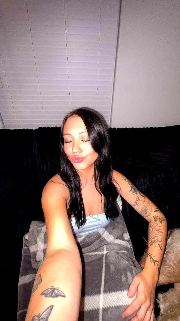 ema.jeann snapchat image archive image