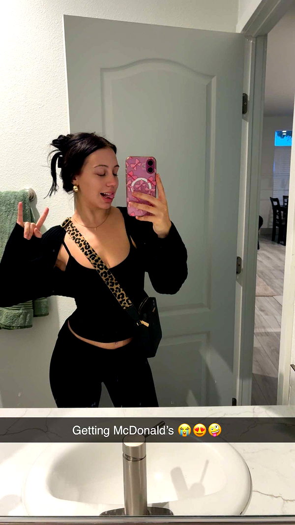 ema.jeann snapchat image archive image