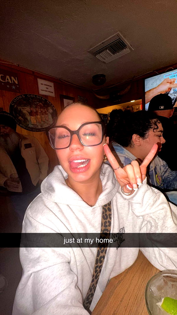 ema.jeann snapchat image archive image