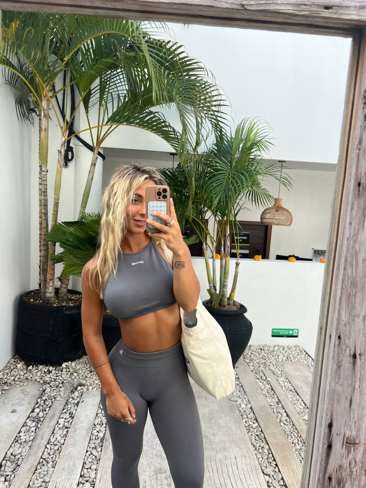 emelye.ender snapchat image archive image