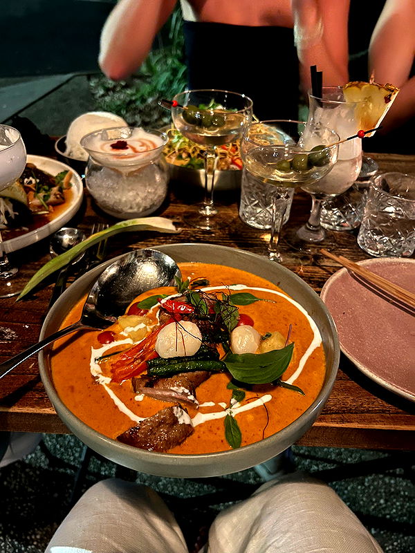 emelye.ender image ~ Altpins