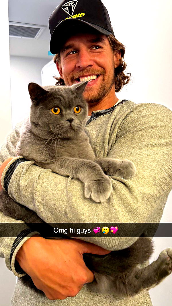 emelye.ender image ~ Altpins