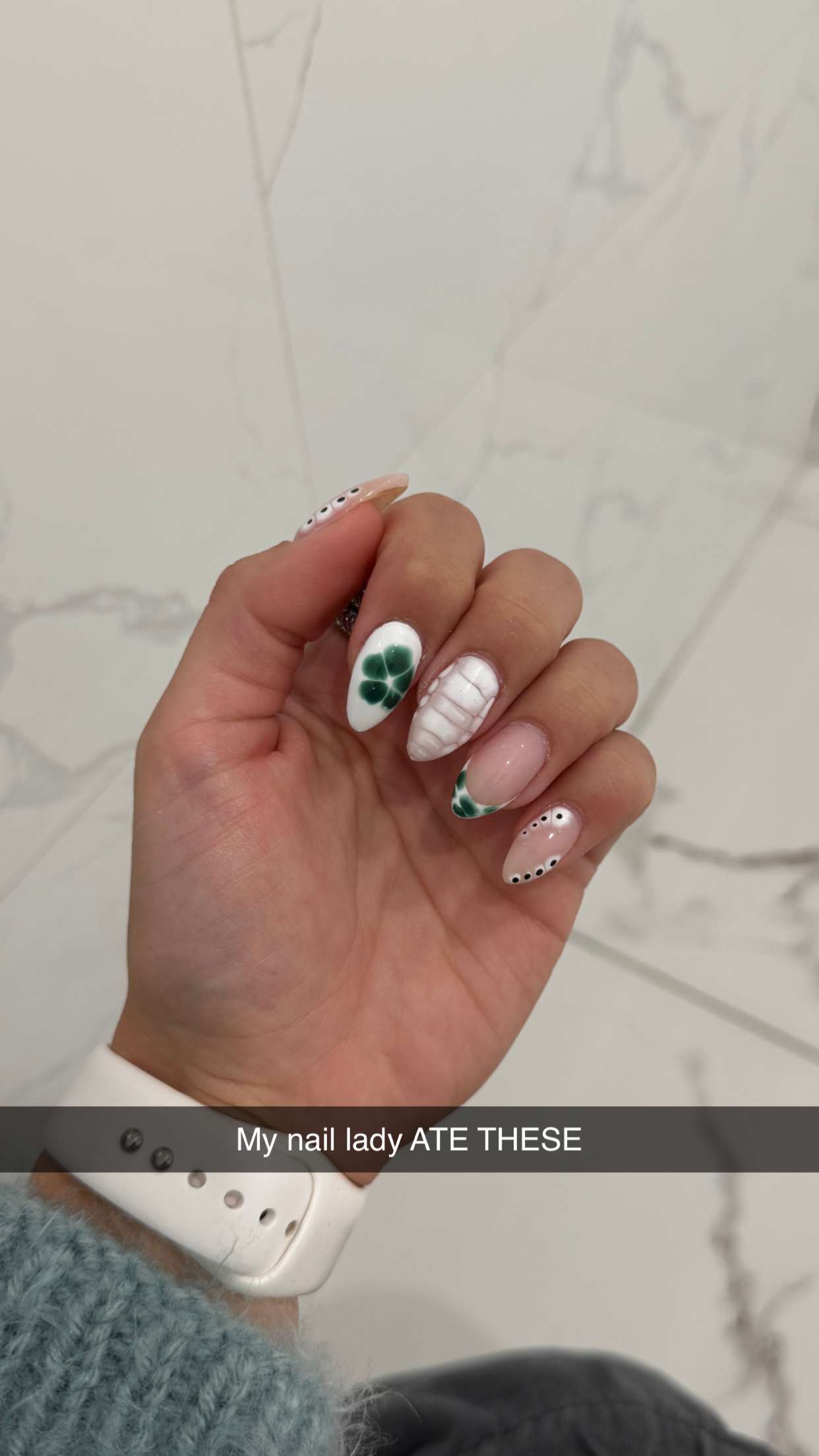 emelye.ender snapchat image archive image