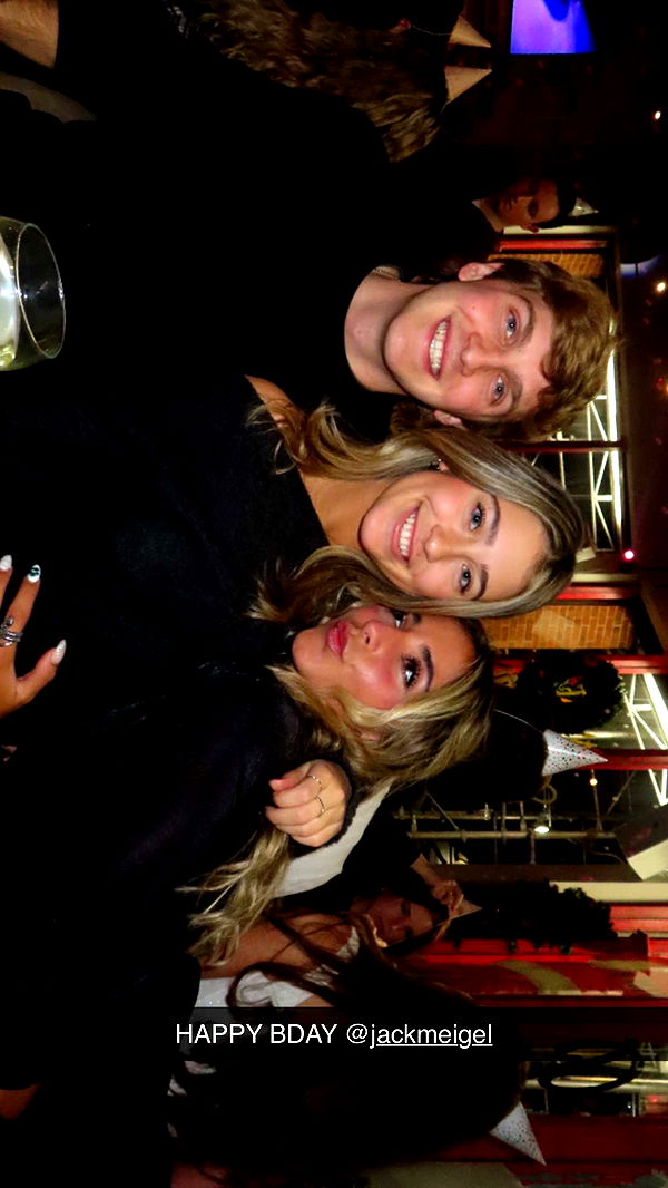 emelye.ender image ~ Altpins