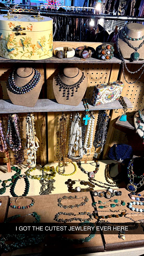 emelye.ender image ~ Altpins