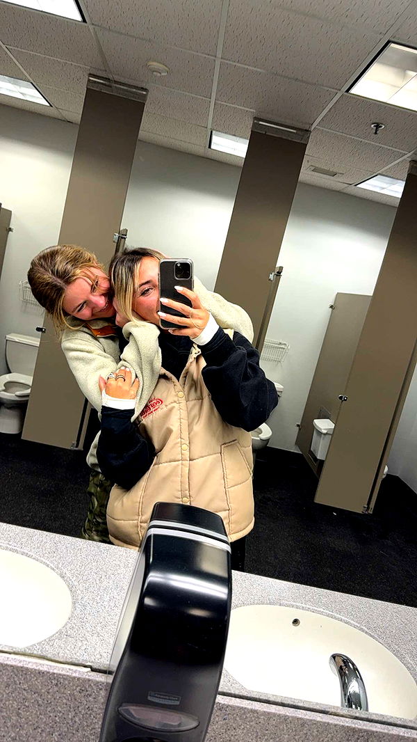 emelye.ender image ~ Altpins