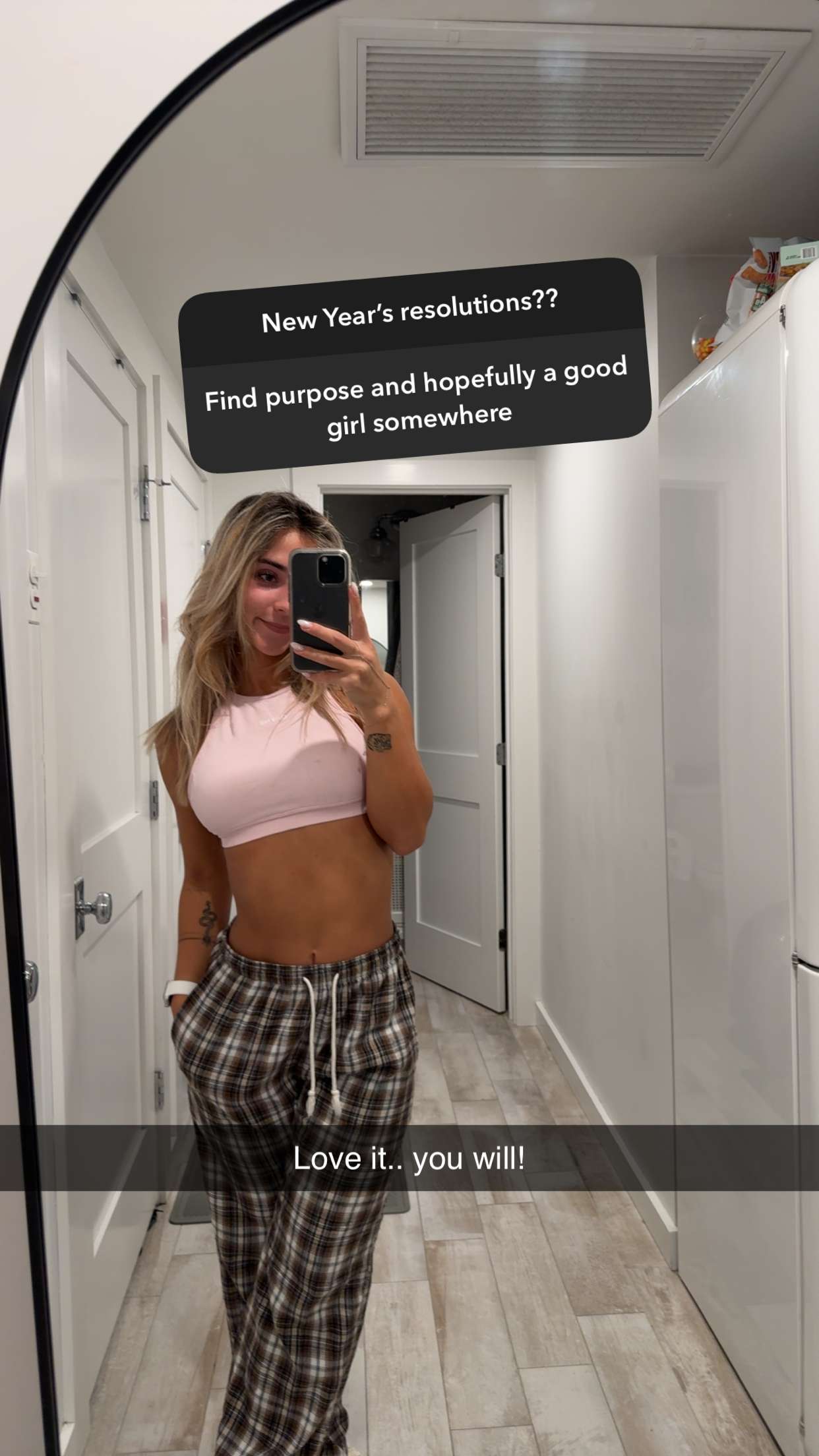 emelye.ender snapchat image archive image