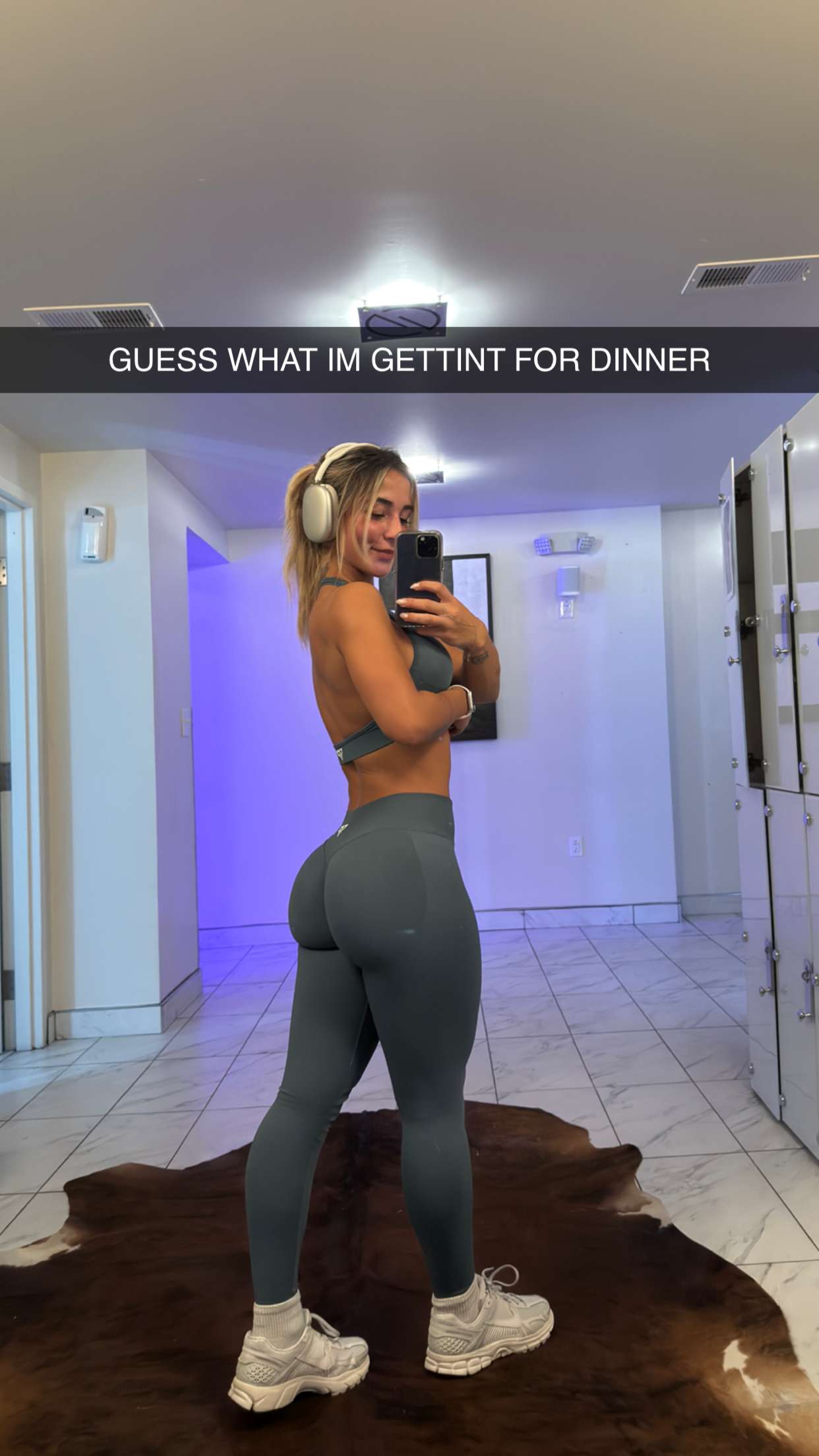 emelye.ender snapchat image archive image